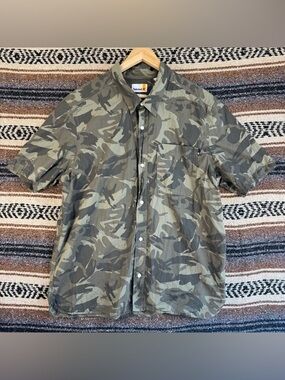 TIMBERLAND Relaxed Fit Camo Short Sleeve Button Down Shirt Men's Large Green L